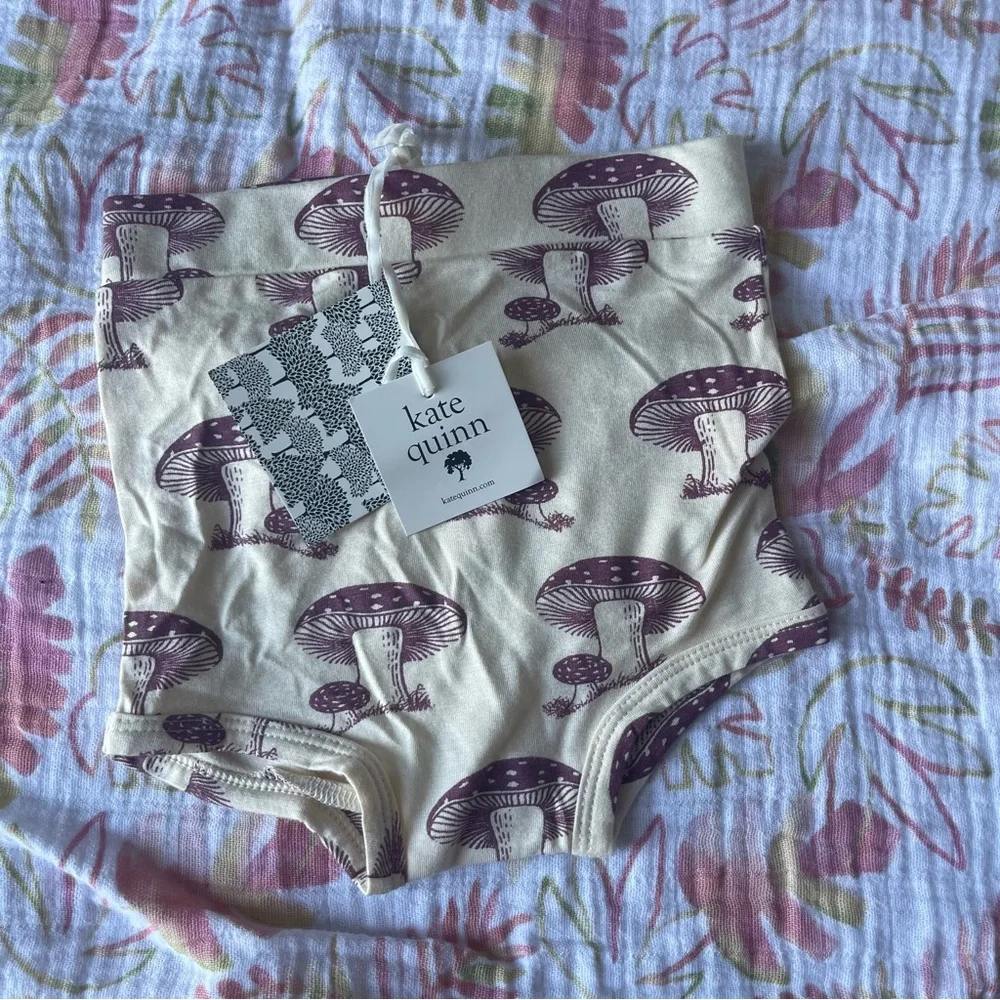 NWT Kate Quinn 12-18 months diaper cover bamboo collection mushrooms‎